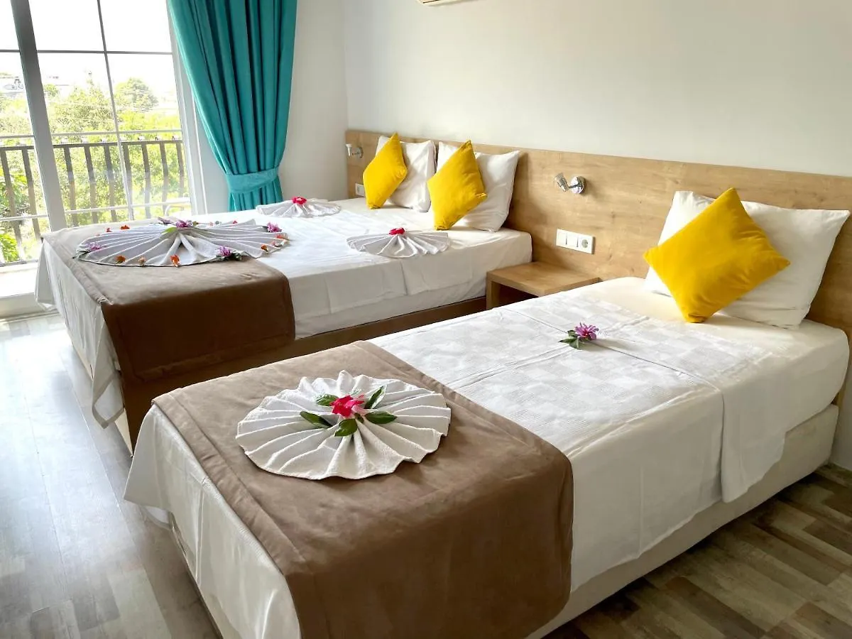 Guenes Boutique Hotel - Oludeniz Fethiye 3*,